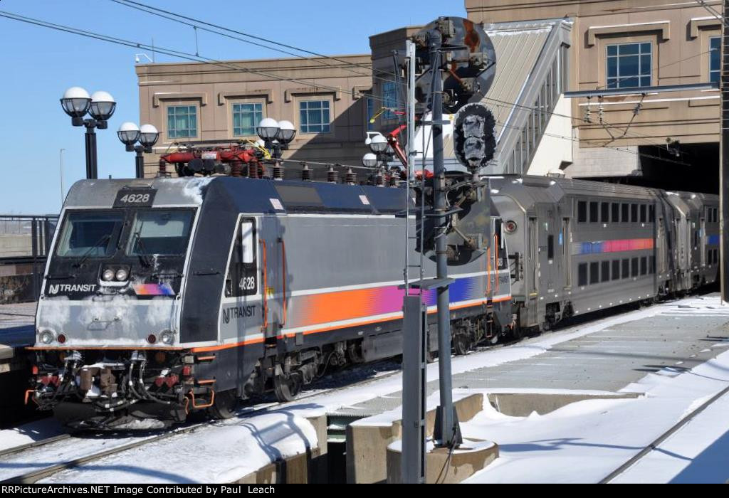 Westbound commuter pulls out of the station